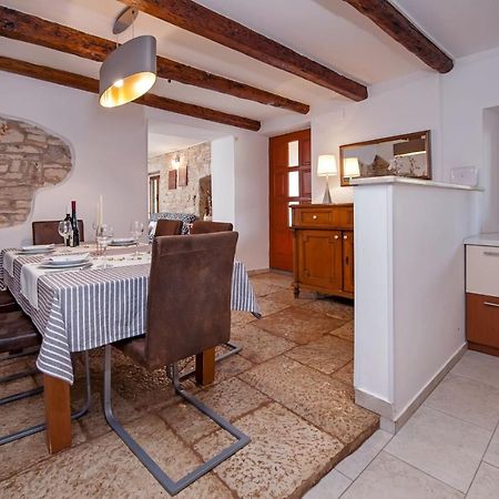 Holiday Apartment Daria 20 Ровинь Экстерьер фото