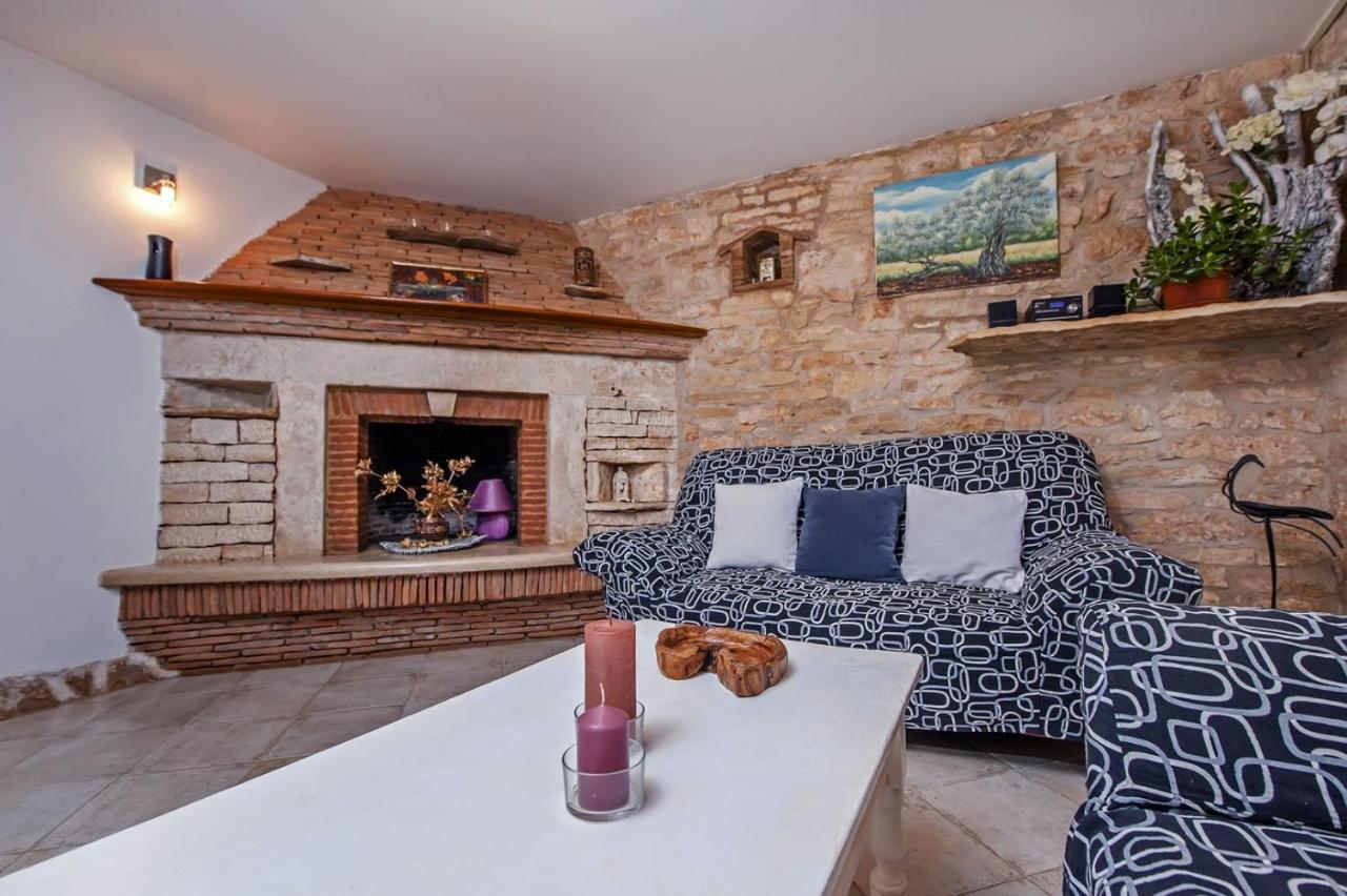 Holiday Apartment Daria 20 Ровинь Экстерьер фото