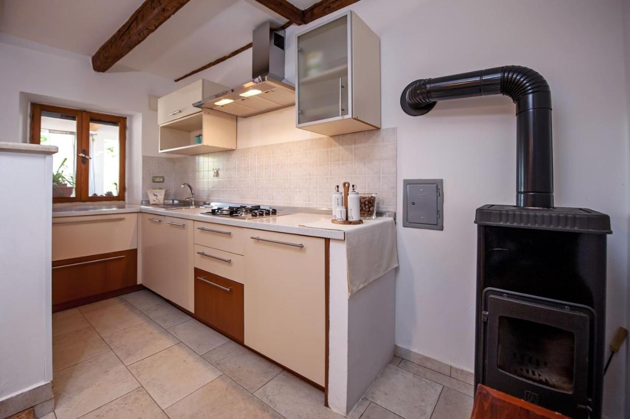 Holiday Apartment Daria 20 Ровинь Экстерьер фото