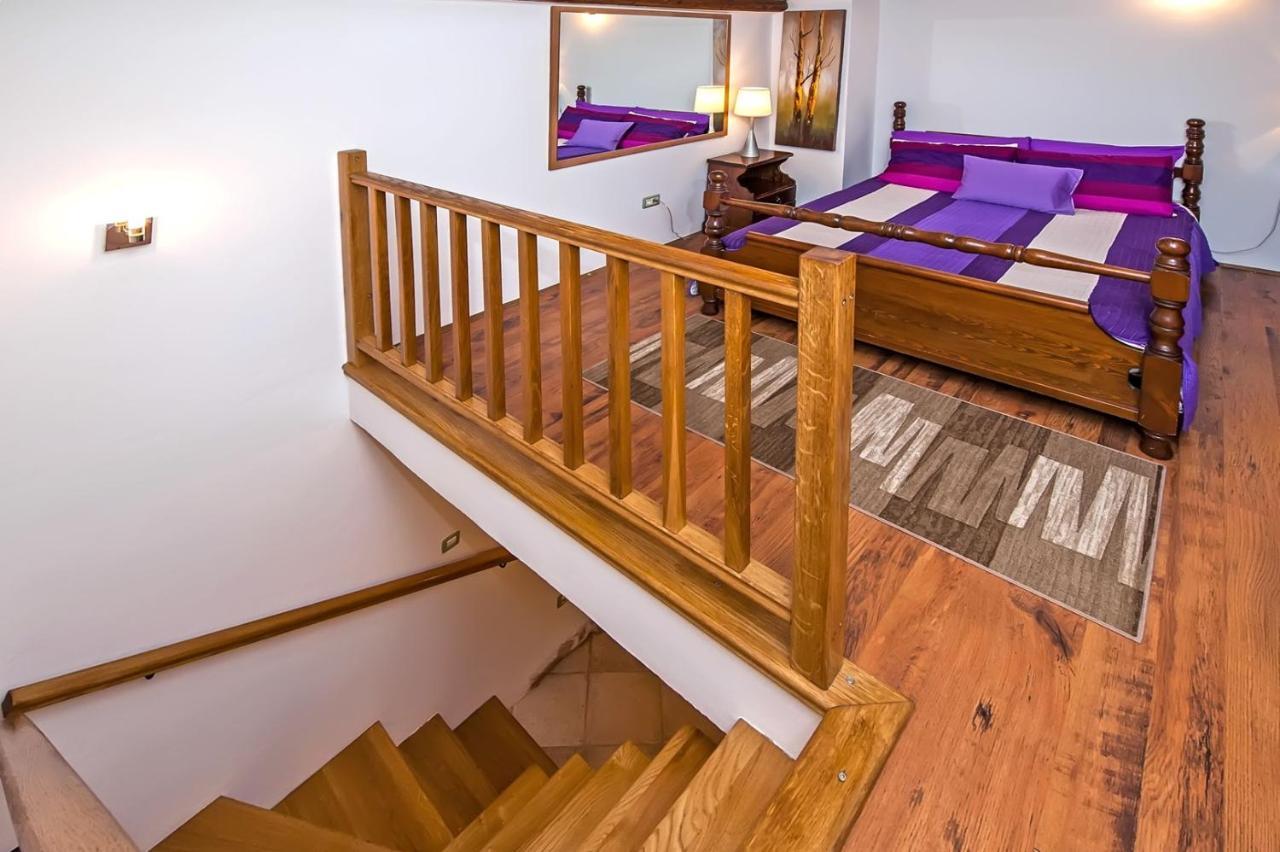 Holiday Apartment Daria 20 Ровинь Экстерьер фото