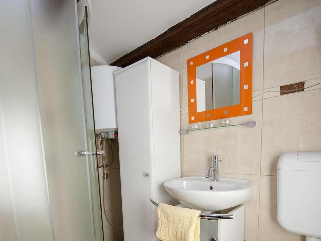 Holiday Apartment Daria 20 Ровинь Экстерьер фото